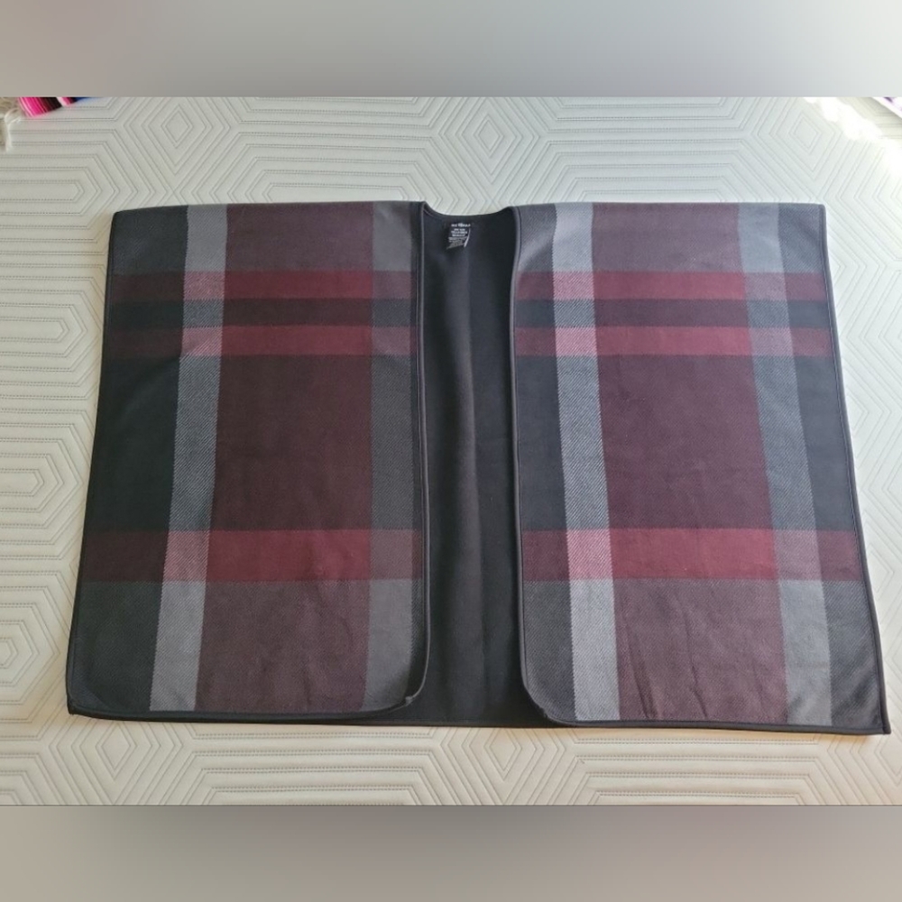 Reversible Wrap - image 3